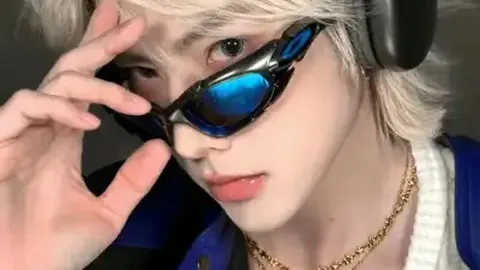 2025中国足球巨星争霸：张玉宁、蒋光太、韦世豪领衔争抢金球大奖！